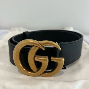 Gucci Black Leather Belt with Gold GG Buckle